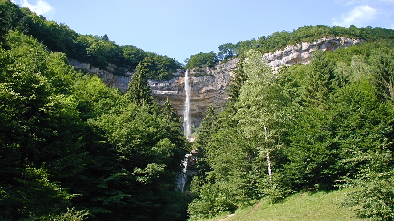 Photo panoramique de la cascade de la Queue de Cheval